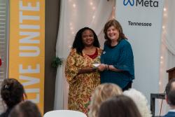 Toni Dew with Theresa Dowell-Fuqua, Volunteer of the Year for 2022 Campaign